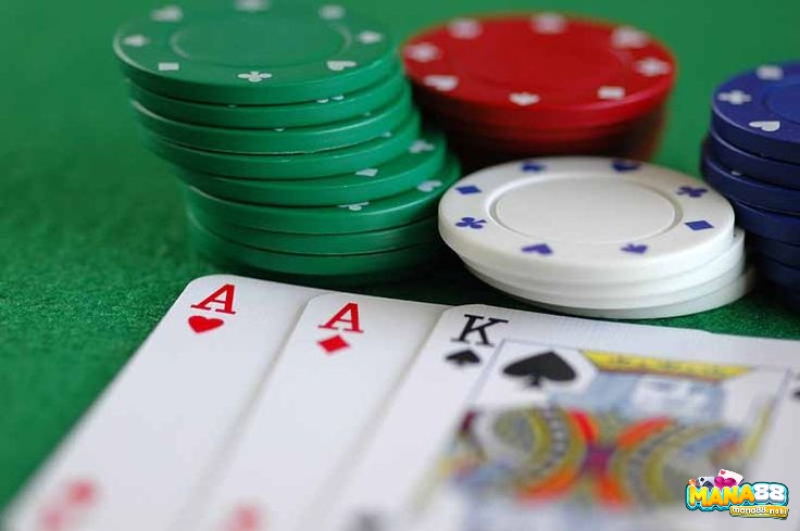 Áp dụng những mẹo mà Mana88 chia sẻ sẽ giúp bạn nâng cao khả năng chiến thắng trong trò chơi Poker.