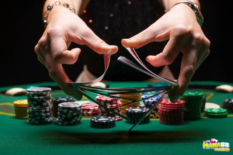 “Bài rác trong Poker là gì?” - Cược thủ cần làm gì khi có bài rác Poker?
