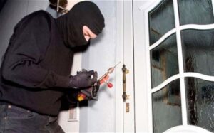 Chiêm bao thấy trộm vào nhà có ý nghĩa gì? Chốt lô đề số gì?