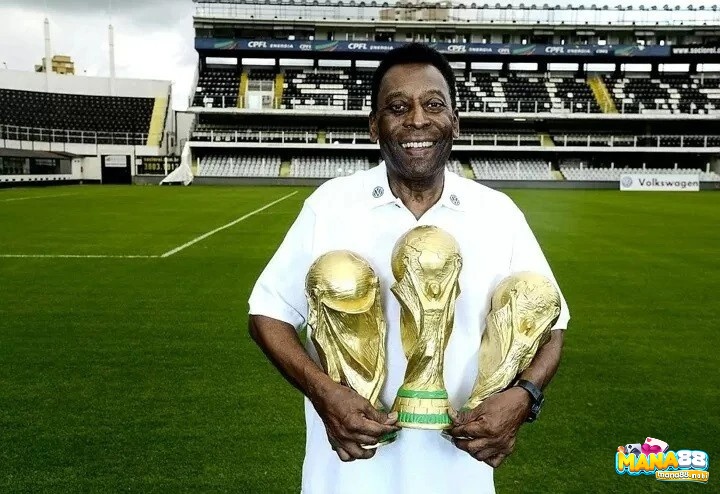 Huyền thoại Pele là ngôi sao mệnh danh là vua bóng đá thế giới